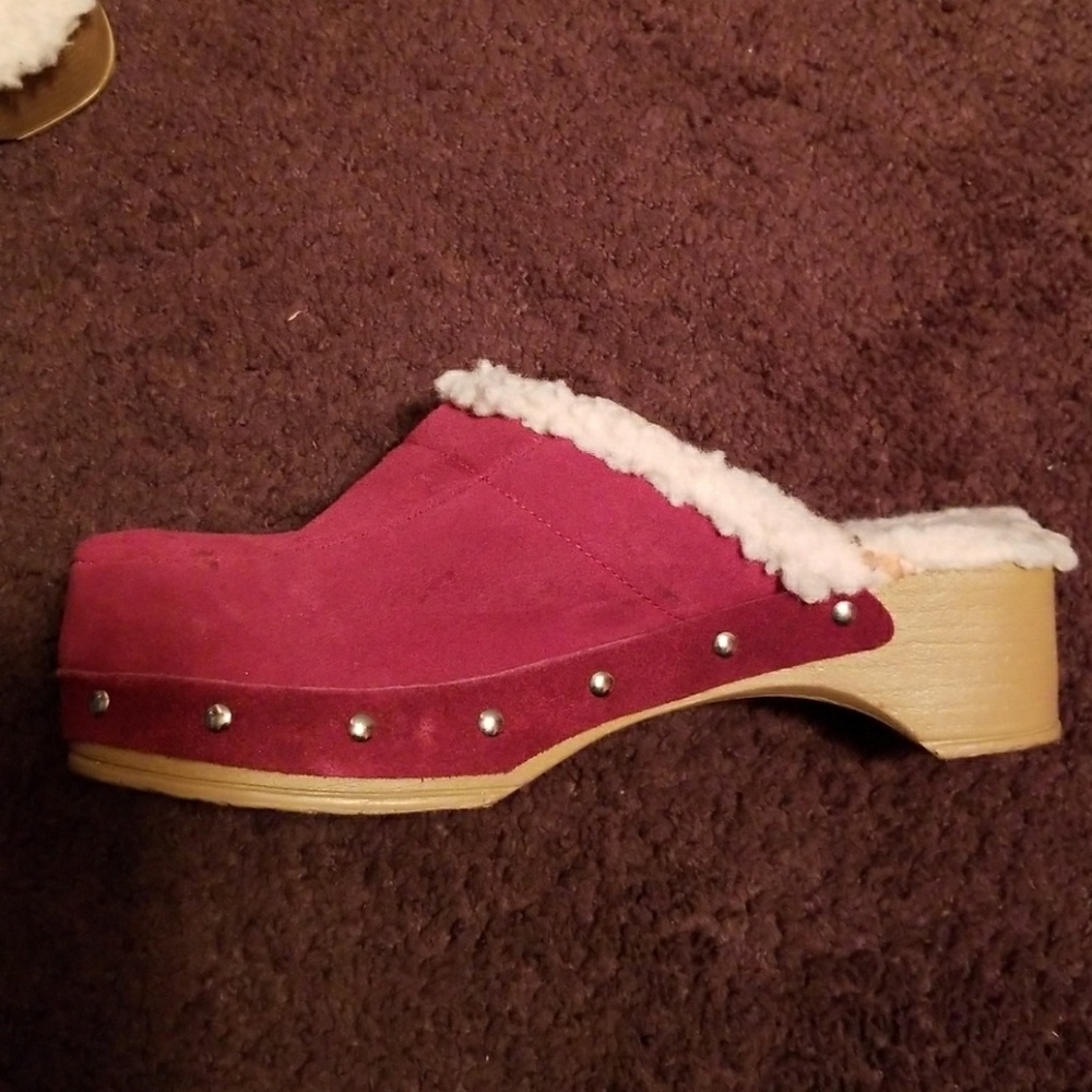 New clogs - Picture 3 of 3